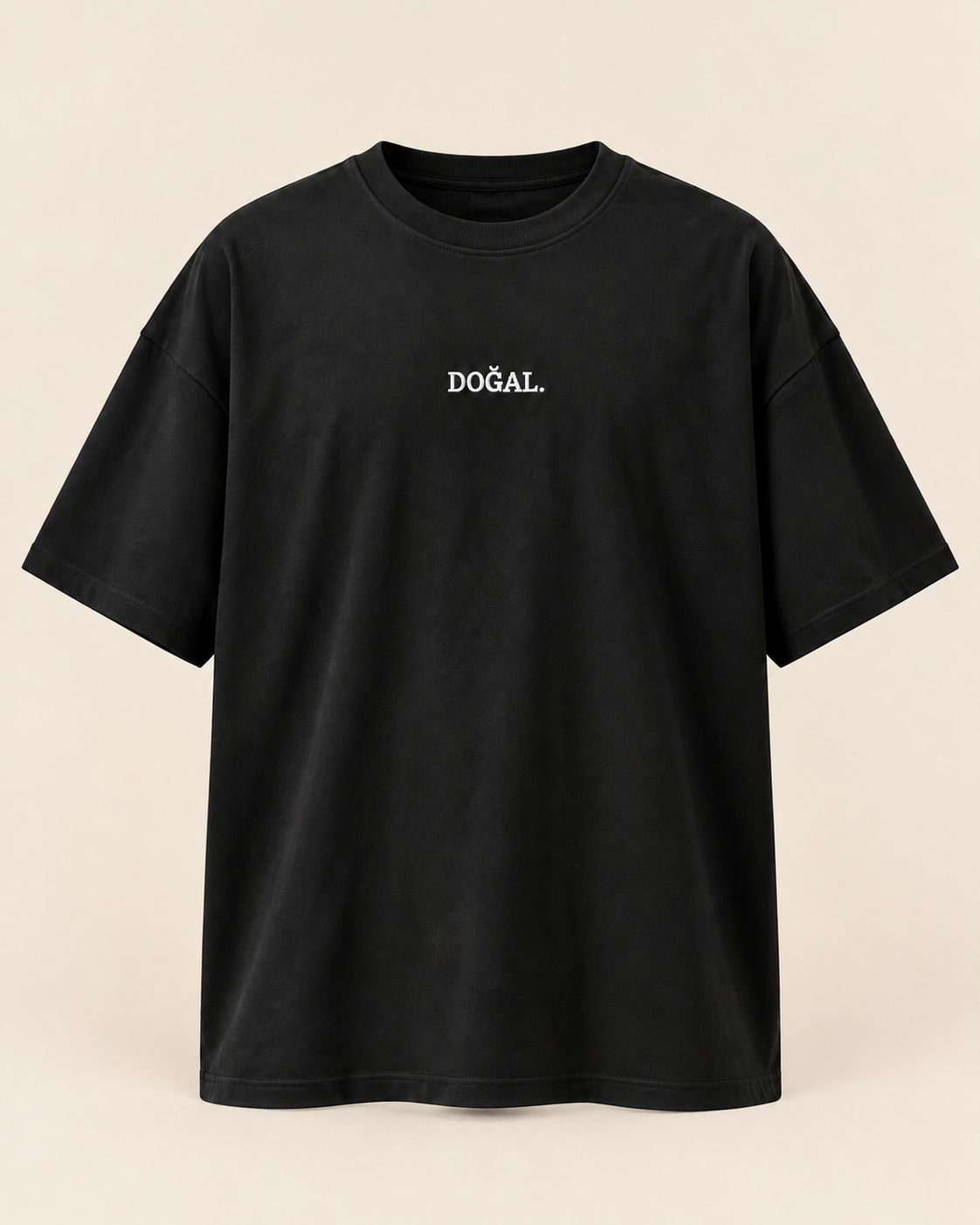 DOĞAL. basic premium oversize t-shirt — ana ürün görünüşü, sıcak bej stüdyo fonu