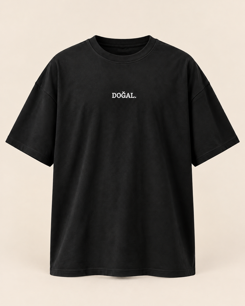 DOĞAL. basic premium oversize t-shirt — ana ürün görünüşü, sıcak bej stüdyo fonu